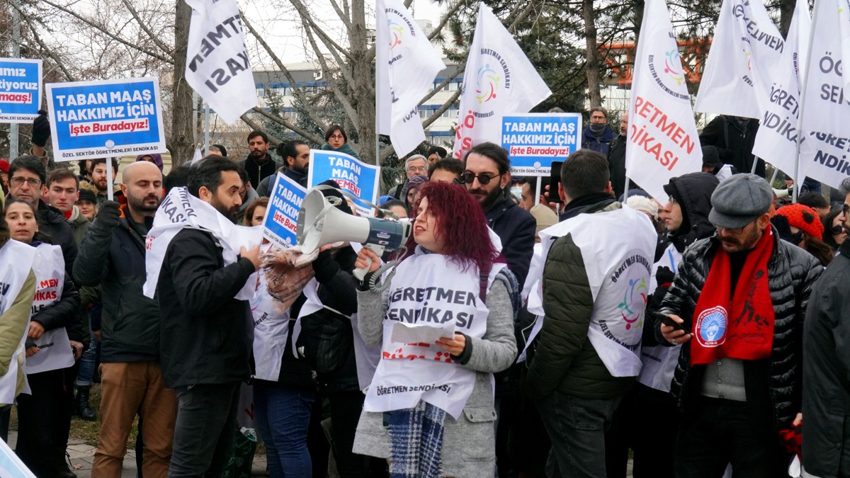 Özel Sektör Öğretmenleri Sendikası: Sıva dökülsün, çatlak görünsün!